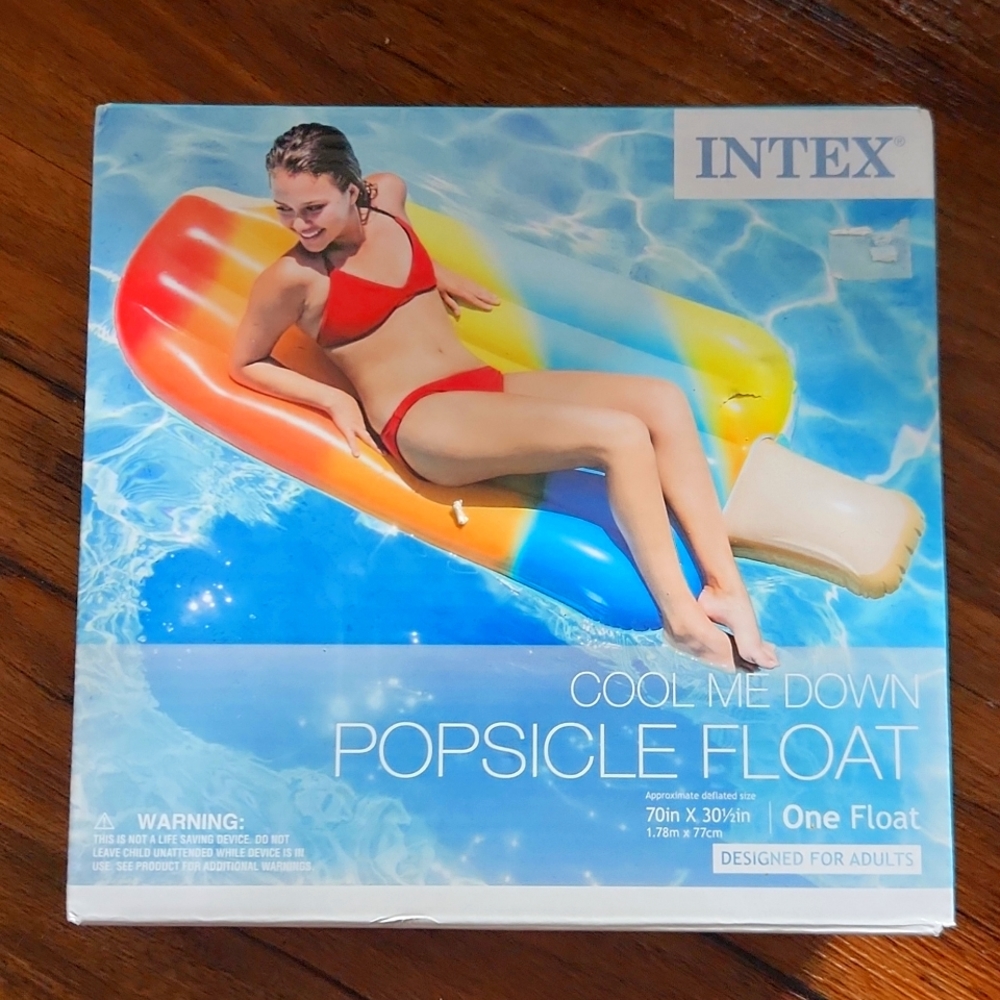 NWOT POPSICLE FLOAT